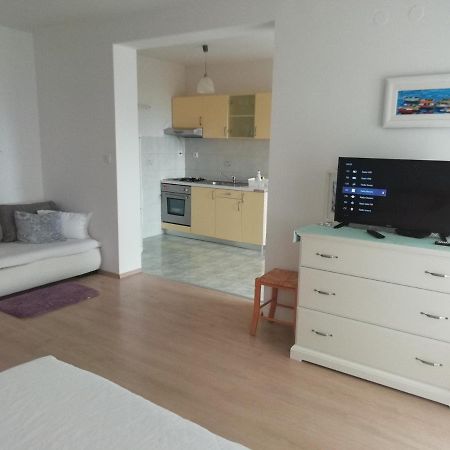 Feel Good Apartment Banjol Dış mekan fotoğraf