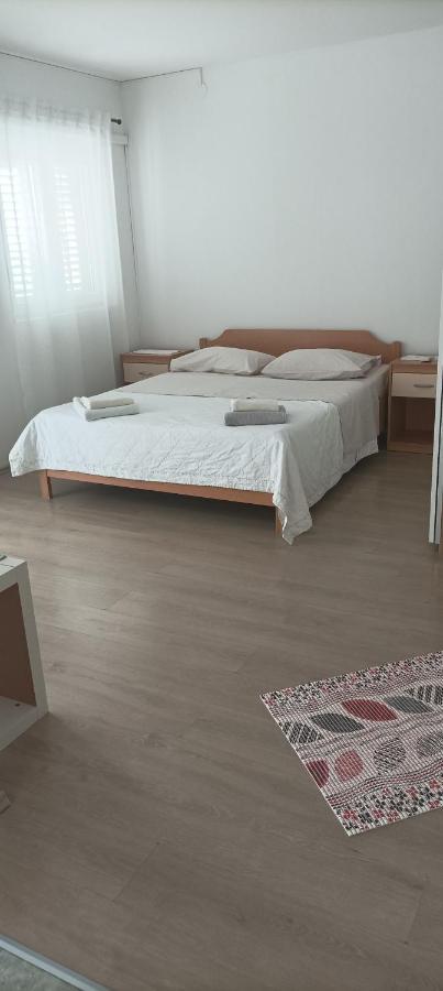 Feel Good Apartment Banjol Dış mekan fotoğraf