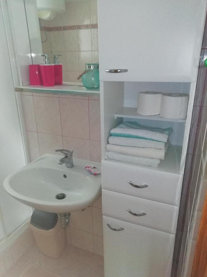 Feel Good Apartment Banjol Dış mekan fotoğraf